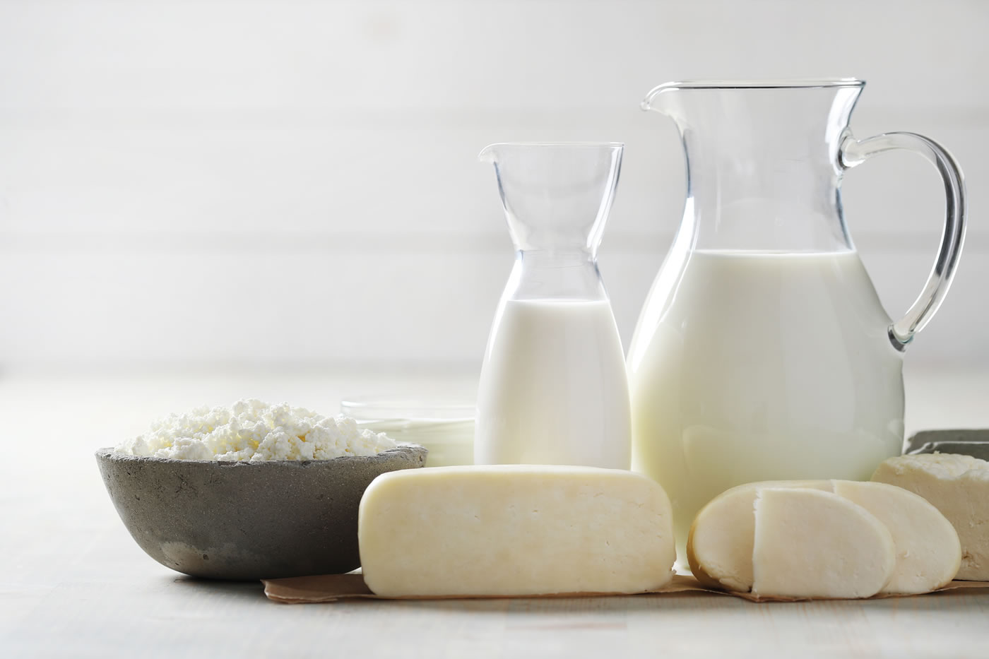 Supplementing calcium salt in dairy cow nutrition